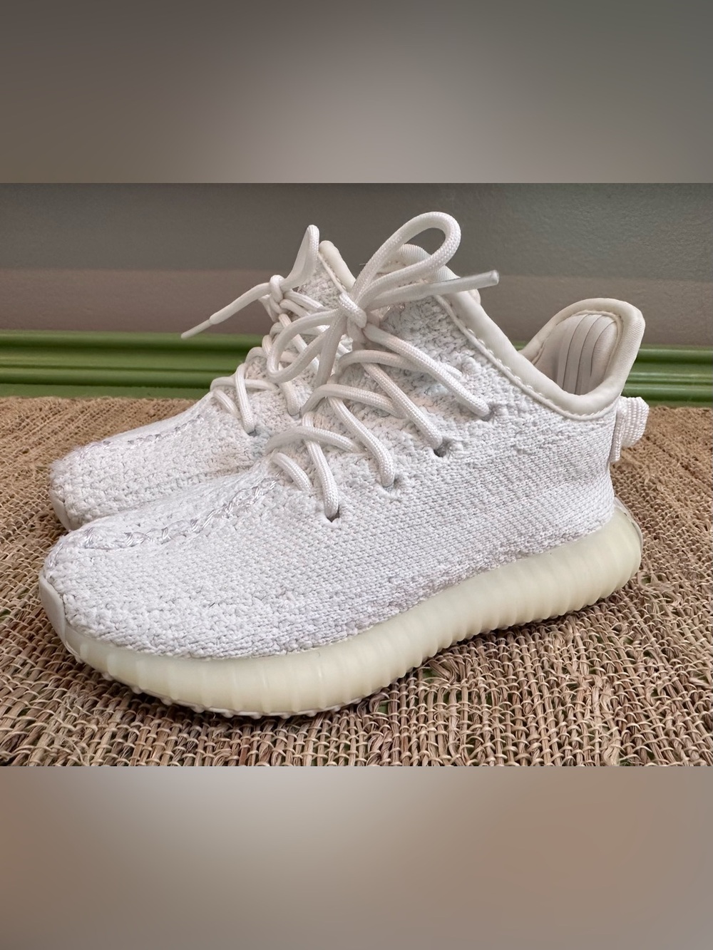 ADIDAS baby / Toddler 7 Yeezy Boost 350 Cream / White 7K  ~  BB6373 Sneakers